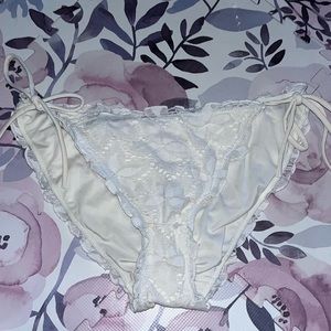 Victoria Secret’s side tie lace ruffle bikini bottom!!!!